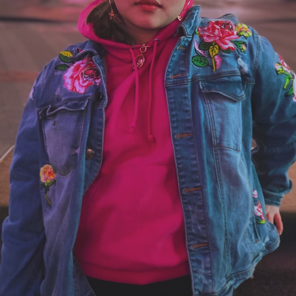 Flowers embroidered jeans jacket